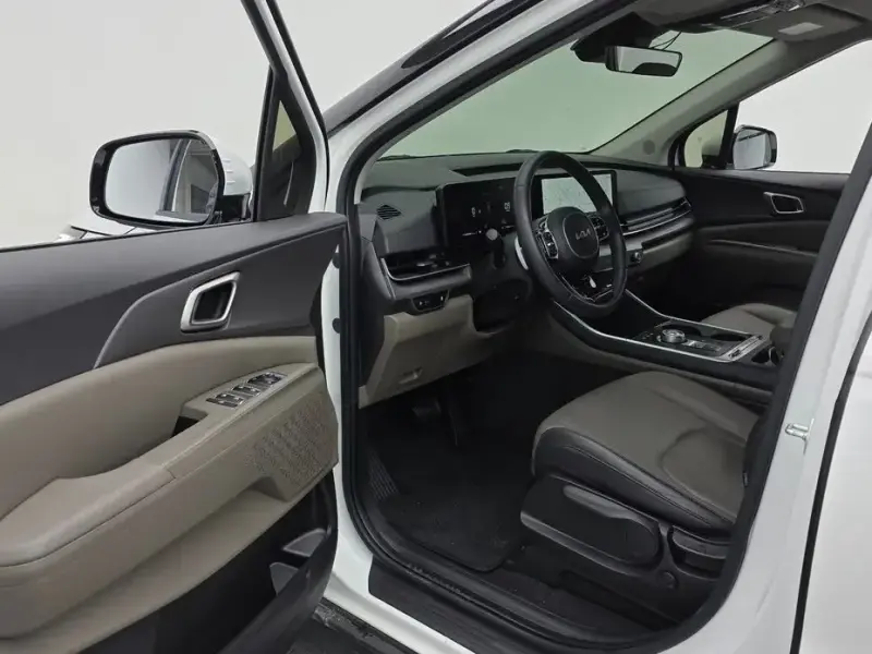 2024 Kia Carnival с пробегом 22 718 км