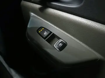 2024 Kia Carnival с пробегом 77 940 км