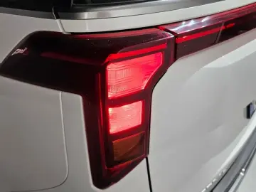 2024 Kia Carnival с пробегом 77 940 км