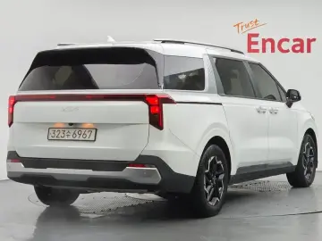2024 Kia Carnival с пробегом 37 747 км