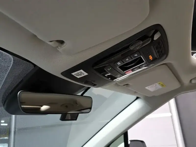 2024 Kia Carnival с пробегом 77 940 км