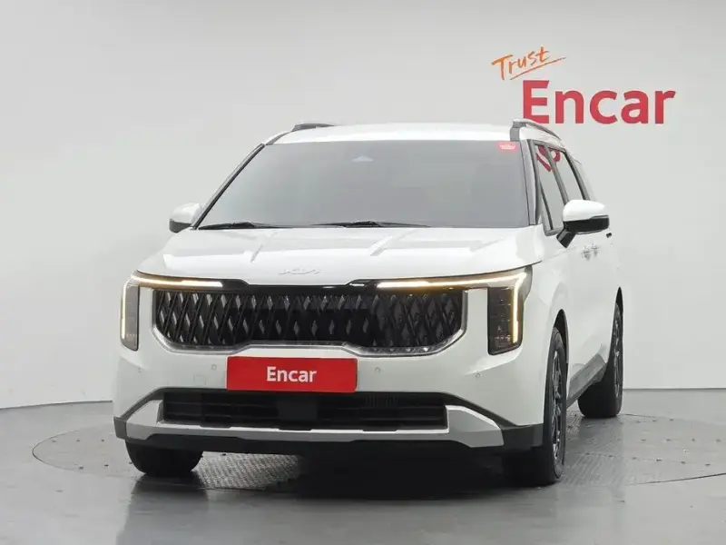 2024 Kia Carnival с пробегом 37 747 км