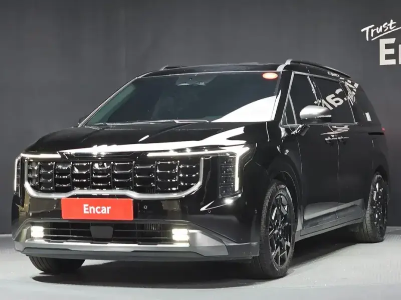 2024 Kia Carnival с пробегом 10 490 км