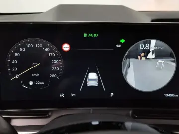 2024 Kia Carnival с пробегом 10 490 км