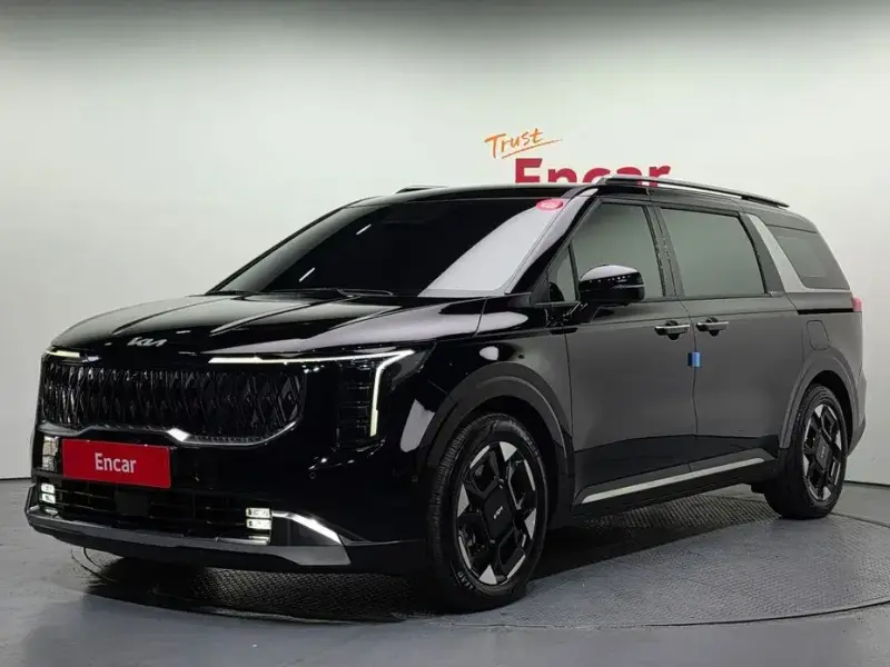 2025 Kia Carnival с пробегом 15 940 км