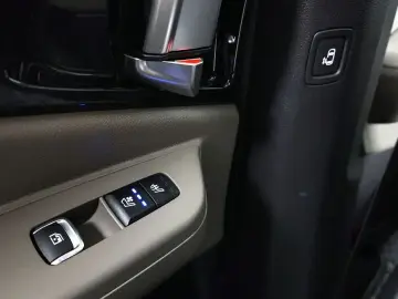 2024 Kia Carnival с пробегом 10 490 км