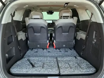 2024 Kia Carnival с пробегом 10 490 км