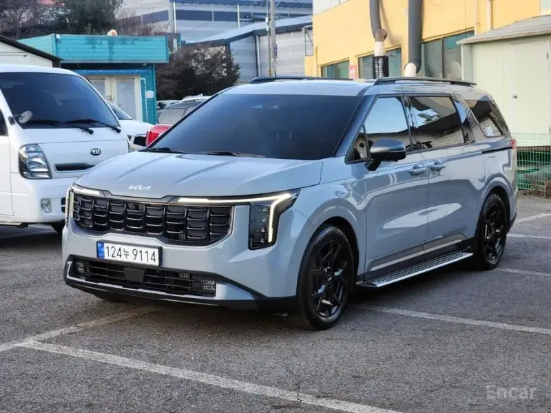 2024 Kia Carnival с пробегом 35 000 км