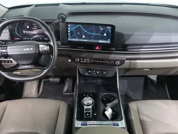 2025 Kia Carnival с пробегом 15 940 км
