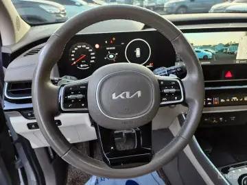 2024 Kia Carnival с пробегом 35 000 км