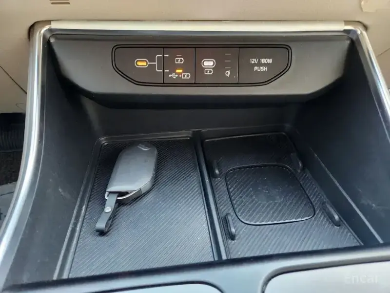 2024 Kia Carnival с пробегом 35 000 км