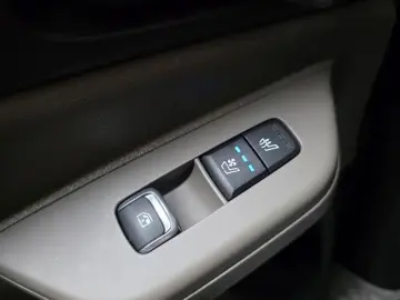 2025 Kia Carnival с пробегом 15 940 км