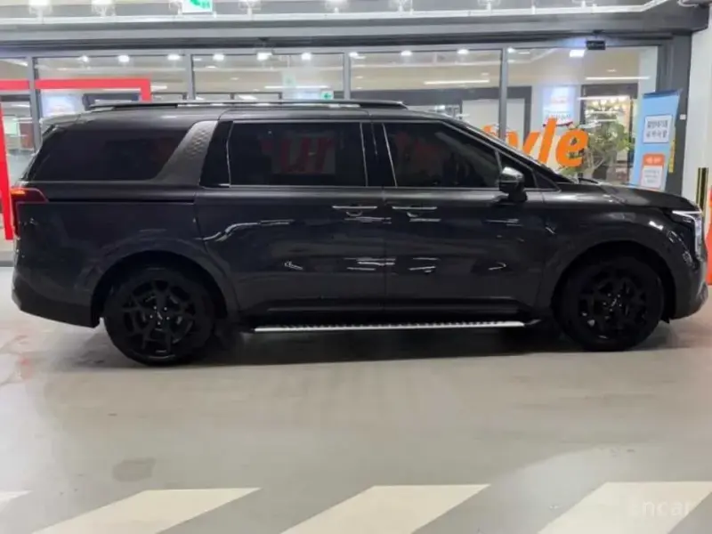 2024 Kia Carnival с пробегом 24 153 км