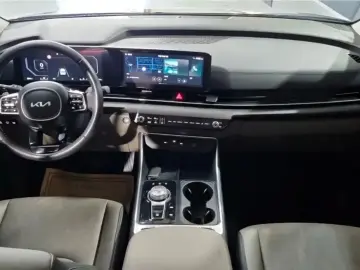 2024 Kia Carnival с пробегом 31 039 км