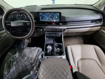 2025 Kia Carnival с пробегом 21 455 км