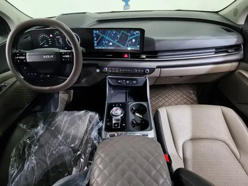 2025 Kia Carnival с пробегом 21 455 км