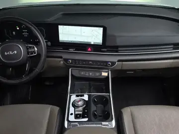 2024 Kia Carnival с пробегом 10 847 км
