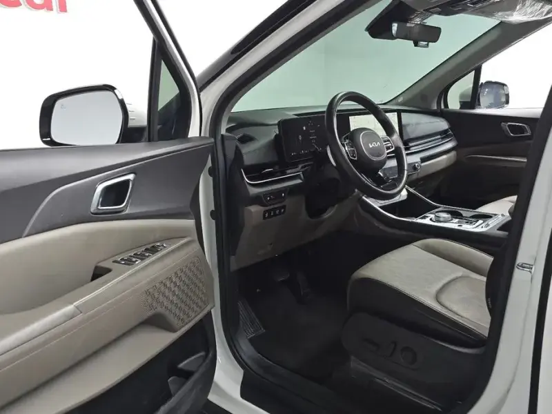 2024 Kia Carnival с пробегом 10 847 км