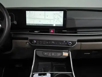 2024 Kia Carnival с пробегом 10 847 км