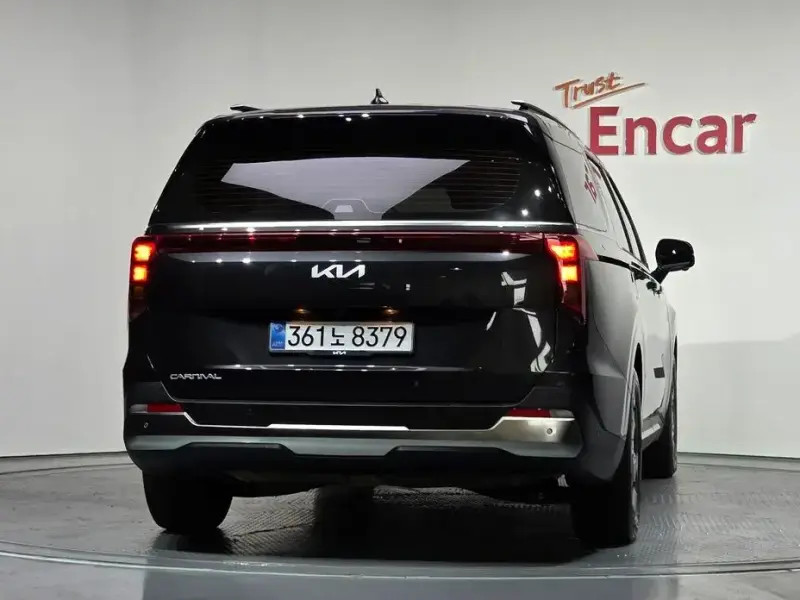 2025 Kia Carnival с пробегом 3 850 км