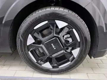 2025 Kia Carnival с пробегом 3 850 км