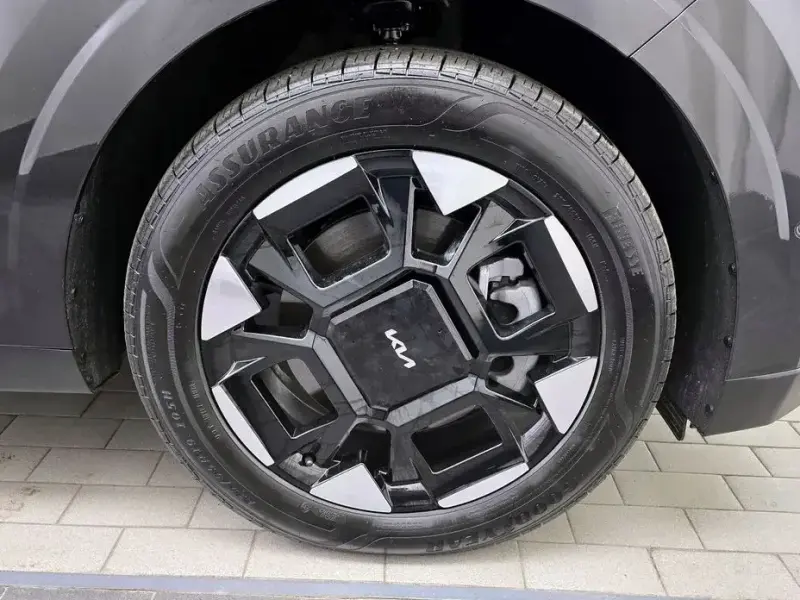 2025 Kia Carnival с пробегом 3 850 км