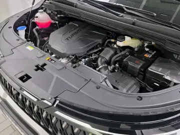 2025 Kia Carnival с пробегом 3 850 км
