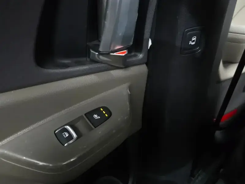 2024 Kia Carnival с пробегом 10 847 км