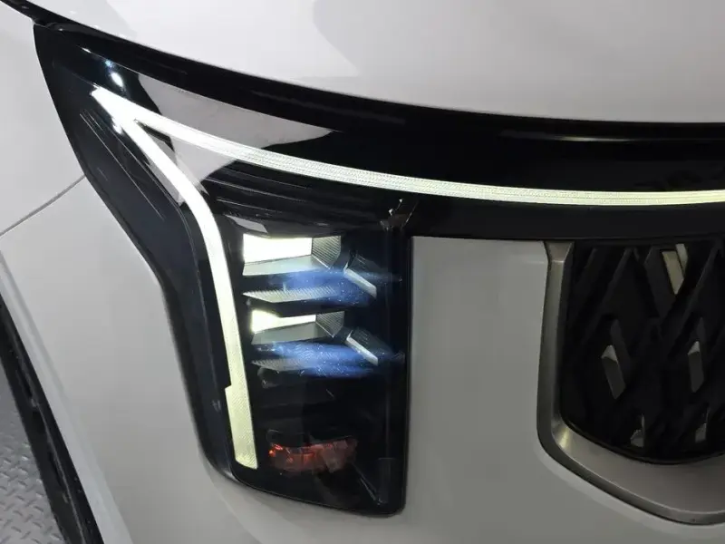 2024 Kia Carnival с пробегом 10 847 км