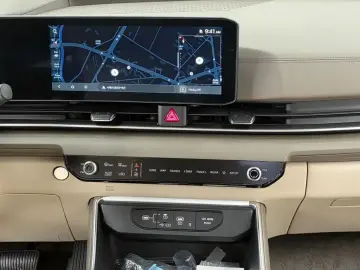 2025 Kia Carnival с пробегом 3 850 км