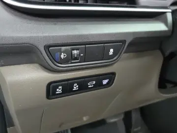 2024 Kia Carnival с пробегом 10 847 км