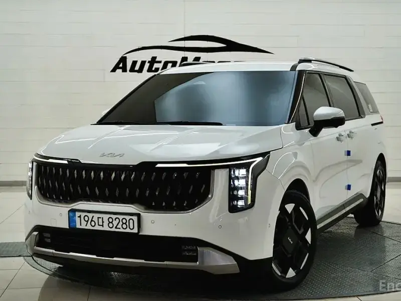 2024 Kia Carnival с пробегом 40 390 км