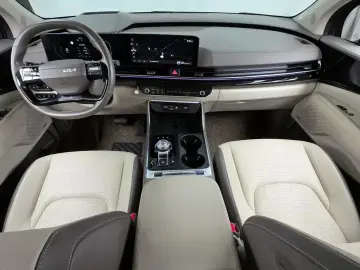 2025 Kia Carnival с пробегом 19 580 км