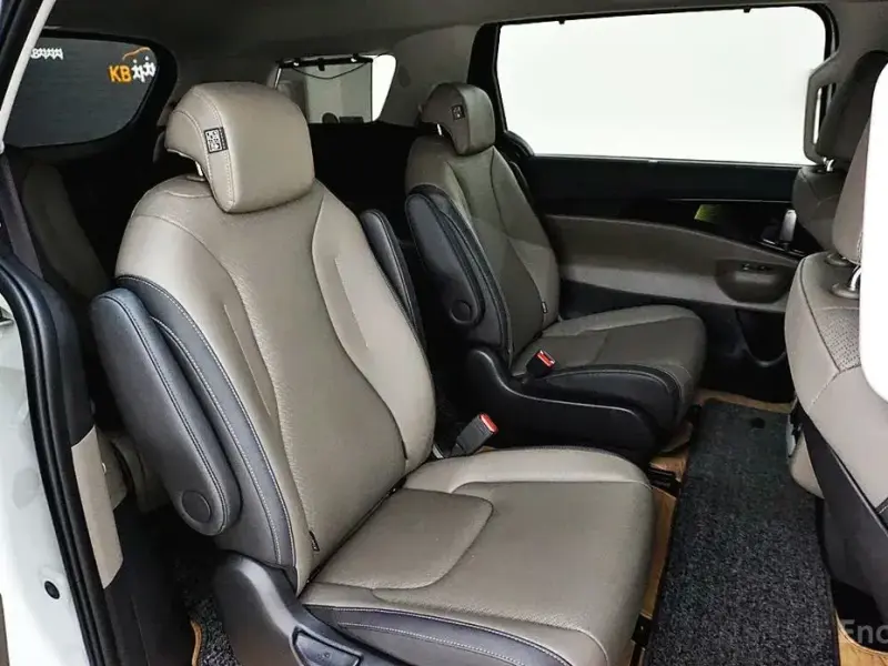 2024 Kia Carnival с пробегом 40 390 км