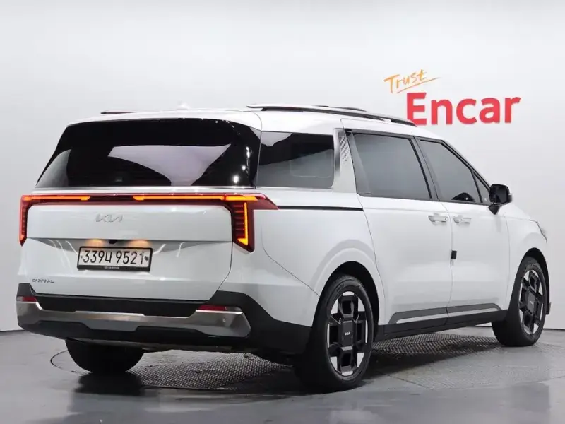 2024 Kia Carnival с пробегом 51 025 км