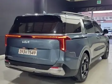 2024 Kia Carnival с пробегом 25 902 км