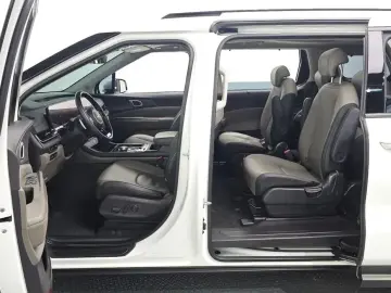 2024 Kia Carnival с пробегом 51 025 км