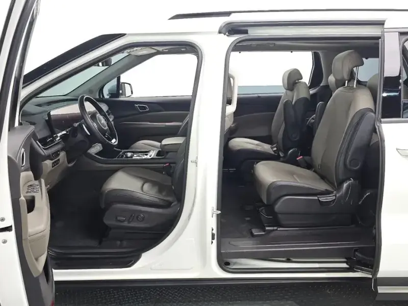 2024 Kia Carnival с пробегом 51 025 км