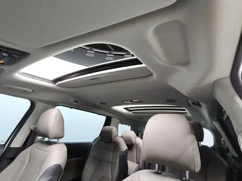 2024 Kia Carnival с пробегом 51 025 км