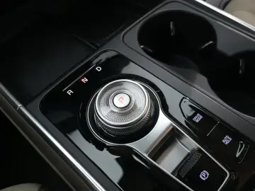 2024 Kia Carnival с пробегом 19 698 км