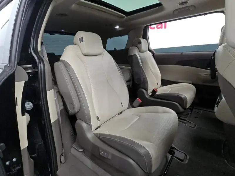 2024 Kia Carnival с пробегом 19 698 км