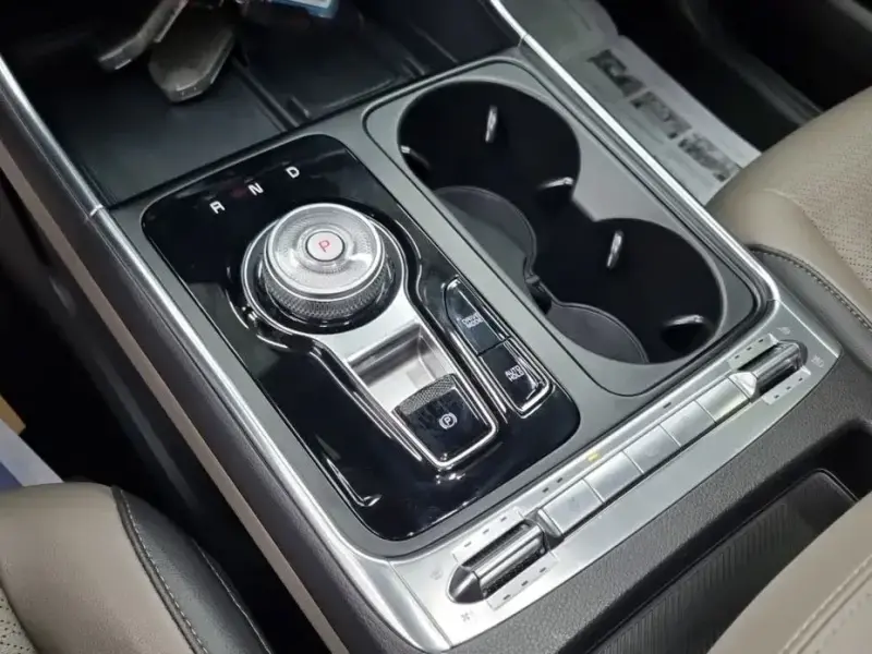 2024 Kia Carnival с пробегом 33 090 км