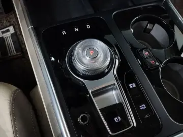2024 Kia Carnival с пробегом 33 433 км