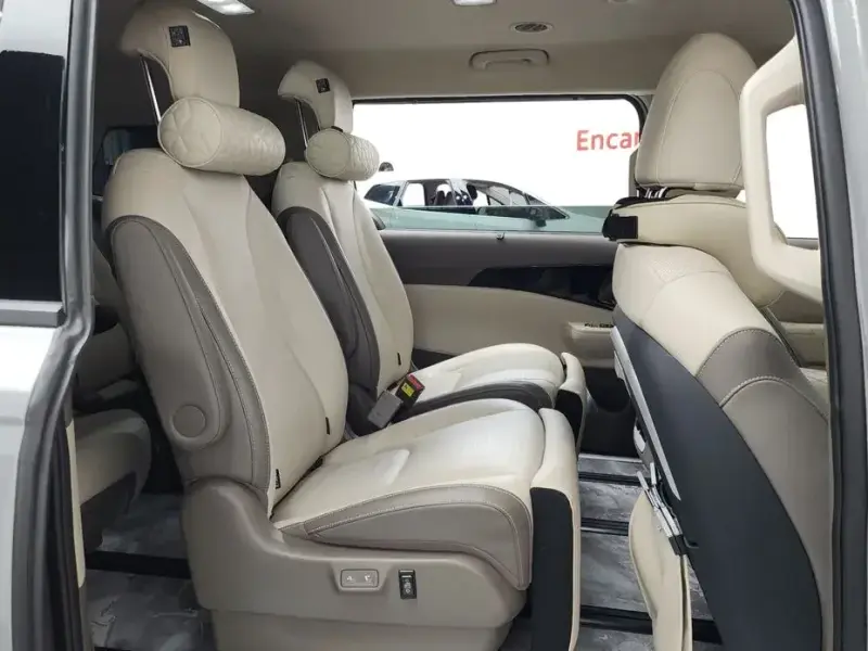 2024 Kia Carnival с пробегом 33 433 км