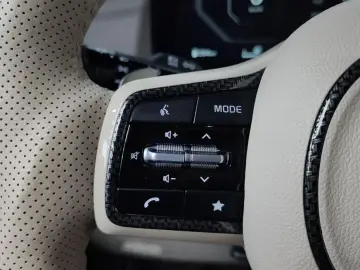2024 Kia Carnival с пробегом 33 433 км