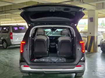 2025 Kia Carnival с пробегом 16 678 км