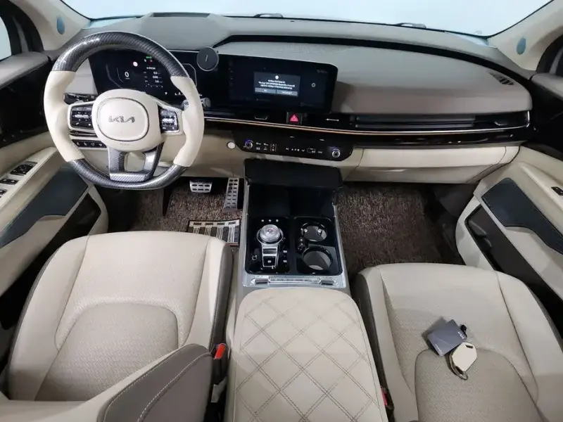2024 Kia Carnival с пробегом 33 433 км