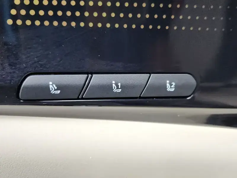 2024 Kia Carnival с пробегом 33 433 км