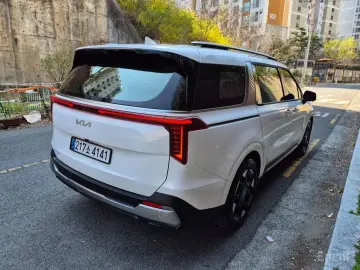 2024 Kia Carnival с пробегом 28 100 км