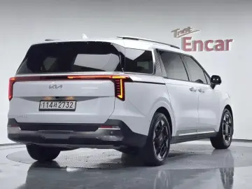 2024 Kia Carnival с пробегом 35 028 км